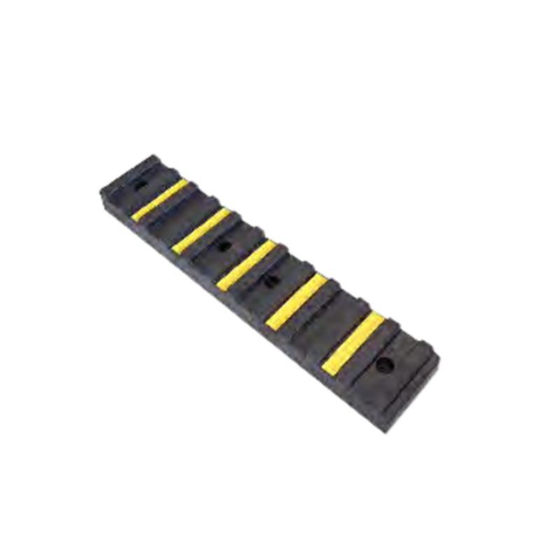 PS044 Protezioni angolari in gomma