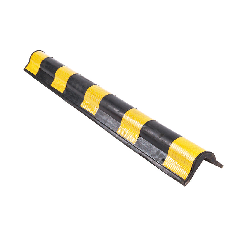 PS035 Protezioni angolari in gomma